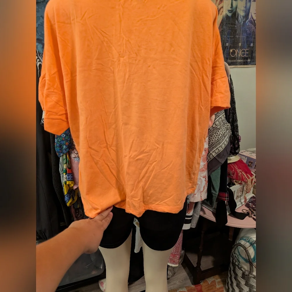 Kate Spade Saturday Orange‎ T-shirt Size Large